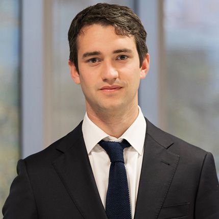 fotografía de [] [], [Analista Comercial Multifamily office]